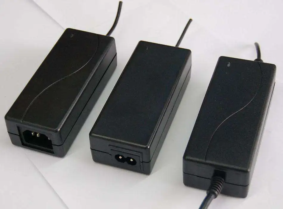 26v 5.a dc strāvas adapteris ES/UK/US/AU universālā 26 voltu 5 amp 5000ma Barošanas ievadi, 110-220v 5.5x2.5mm Vara transformators 0